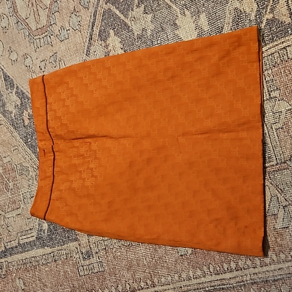 🔥DEAL! BCBG Maxazria Gently Preloved Orange Pencil Skirt, lined, size 6 - Picture 2 of 2
